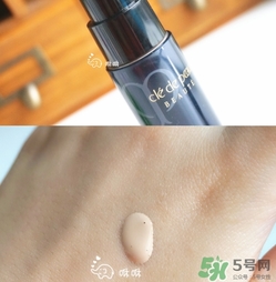 cpb粉底液和粉霜哪個好？cpb粉底液和粉霜區(qū)別