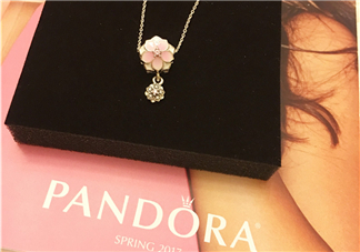 潘多拉2017新品桃花項(xiàng)鏈多少錢？pandora新品桃花項(xiàng)鏈專柜價(jià)格