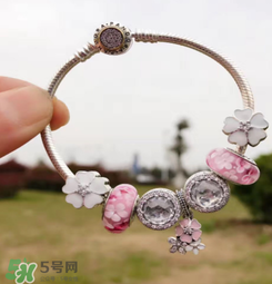 潘多拉桃花系列手鏈怎么看真假？pandora新品桃花手鏈真假辨別