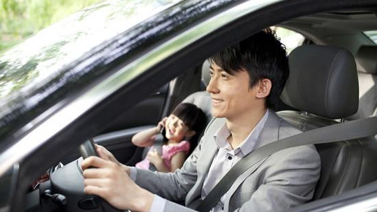 坐車暈車的人開車會暈嗎？暈車的人開車會不會暈車