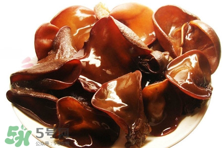 哺乳期能吃黑木耳嗎？哺乳期吃木耳會(huì)回奶嗎？