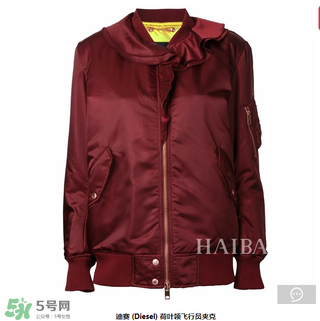 白百合紅色外套是什么牌子？白百合紅色外套是哪個品牌？