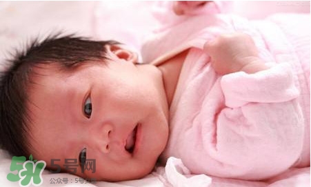 嬰兒濕疹是什么引起的？嬰兒濕疹是什么原因