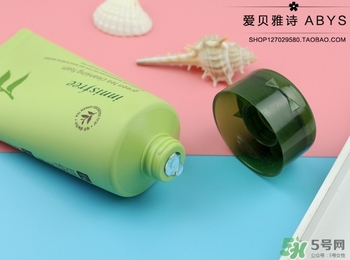 悅詩風(fēng)吟綠茶洗面奶適合什么膚質(zhì)？悅詩風(fēng)吟洗面奶適合油性肌膚嗎？
