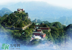 5月份去武當山穿什么？五月份去武當山穿什么衣服？