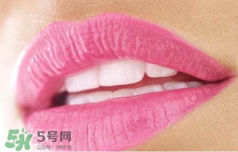 牙周炎怎么得的？牙周炎怎么引起的