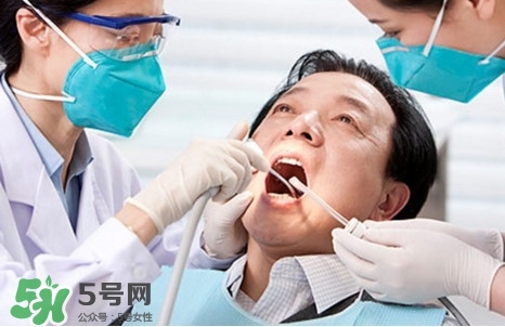 牙周炎怎么得的？牙周炎怎么引起的