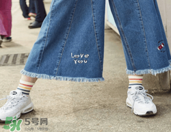 牛仔闊腿褲搭配什么鞋子？闊腿牛仔褲搭配什么鞋子好看？