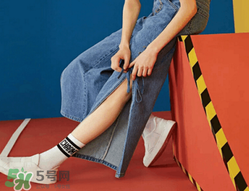 牛仔闊腿褲搭配什么鞋子？闊腿牛仔褲搭配什么鞋子好看？