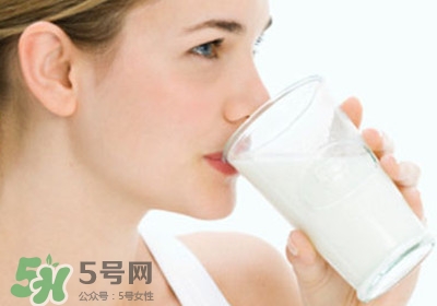 臉上長(zhǎng)汗毛是什么原因？臉上長(zhǎng)汗毛怎么回事