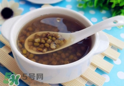 吃菠蘿舌頭麻怎么回事？吃菠蘿舌頭麻是過(guò)敏嗎