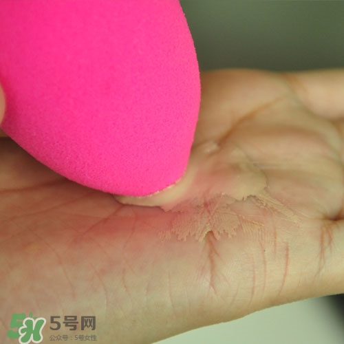 美妝蛋可以用香皂洗嗎？美妝蛋可以用肥皂洗嗎？