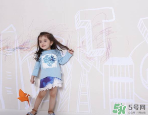 寶寶四月份穿什么衣服？四月份怎么給寶寶穿衣服？