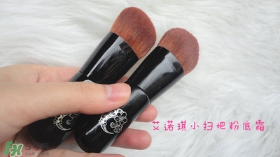 艾諾琪化妝刷怎么樣？艾諾琪化妝刷和受受狼哪家好？
