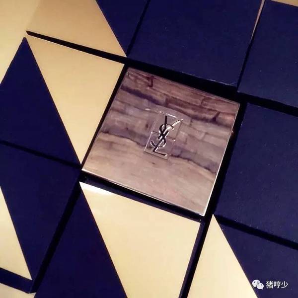 ysl蕾絲氣墊粉餅怎么樣？ysl蕾絲氣墊粉餅好用嗎？