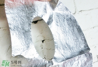 雅詩(shī)蘭黛小棕瓶雙層面膜怎么用？