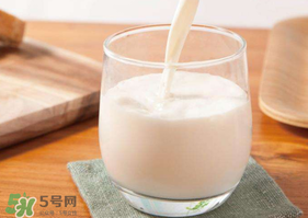 香椿可以和牛奶一起吃嗎？香椿和牛奶能一起吃嗎？