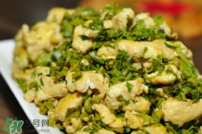 香椿炒雞蛋用焯水嗎？香椿炒雞蛋怎么焯水？