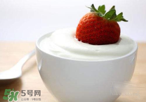 過期酸奶可以做面膜嗎？過期酸奶能不能做面膜？