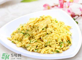 香椿炒雞蛋有毒嗎？香椿炒雞蛋的禁忌