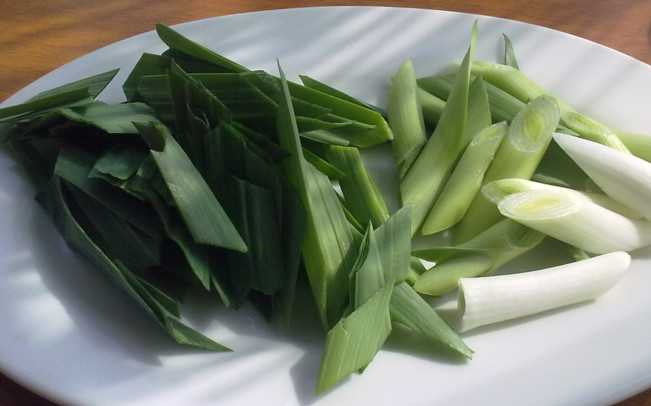 蒜苗是發(fā)物嗎？蒜苗是不是發(fā)物