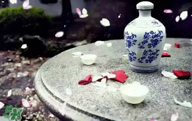 桃花醉酒好喝嗎？喝桃花醉酒有什么好處？