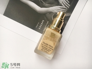 粉底液為什么會(huì)搓泥？粉底液搓泥的原因