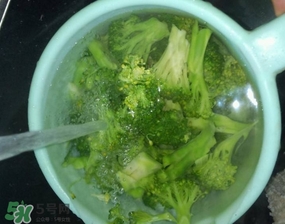西蘭花要焯水嗎？西蘭花要不要焯水