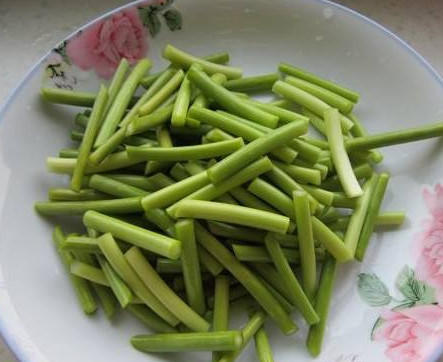 蒜苔怎么處理？蒜薹炒之前要怎么處理