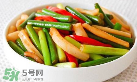 蒜苔用焯水嗎？蒜苔要不要焯水