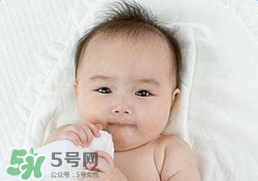 寶寶有鼻屎不通氣怎么辦？寶寶有鼻屎鼻塞怎么辦？