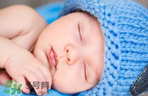 怎么樣給寶寶清理鼻腔？給寶寶清理鼻腔要注意什么？