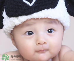 怎么樣給寶寶清理鼻腔？給寶寶清理鼻腔要注意什么？