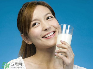 吃完蝦爬子能喝牛奶嗎？蝦爬子能和牛奶一起吃嗎？