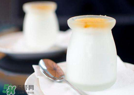 吃蝦爬子能喝酸奶嗎？蝦爬子和酸奶能一起吃嗎？