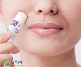 藍紫根去法令紋棒怎么用？藍紫根去法令紋精華棒使用方法