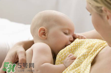 胸很大奶水卻很少怎么回事？胸大卻沒有奶水該怎么辦？