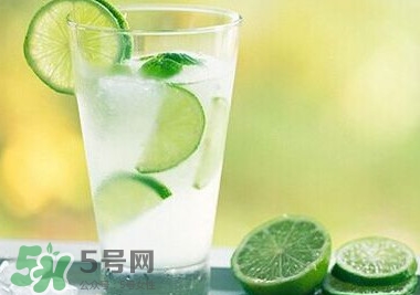 檸檬水什么時候喝最好？檸檬水什么時間喝最好