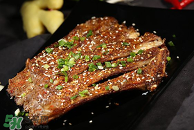 花甲和羊肉能一起吃嗎？羊肉可以和花甲一起吃嗎？