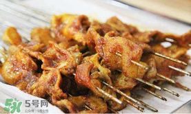 花甲和羊肉能一起吃嗎？羊肉可以和花甲一起吃嗎？