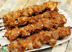 花甲和羊肉能一起吃嗎？羊肉可以和花甲一起吃嗎？