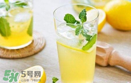 檸檬水什么時候喝最好？檸檬水什么時間喝最好