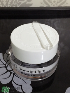 蒂佳婷素顏霜孕婦可以用嗎？v7素顏霜孕婦可以用嗎