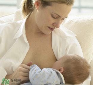 哺乳期奶水時多時少是什么原因？哺乳期奶水時多時少怎么辦？