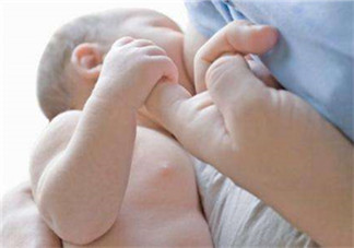 正常母乳是什么顏色？什么顏色的母乳營養(yǎng)高？