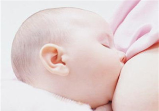 我的奶水發(fā)黃是怎么回事？ 哺乳期奶水發(fā)黃還可以喂奶嗎？