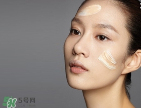 粉底液可以涂在眼部嗎？粉底液涂在眼部有什么危害？