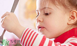 寶寶可以吃小龍蝦嗎？多大的寶寶可以吃小龍蝦呢？