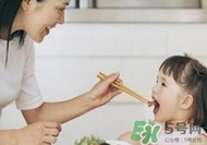 奶酪酸奶能給寶寶補(bǔ)鈣嗎？如何為寶寶選擇奶制品補(bǔ)鈣？