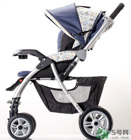 嬰兒車三輪好還是四輪好？嬰兒車三輪和四輪的區(qū)別